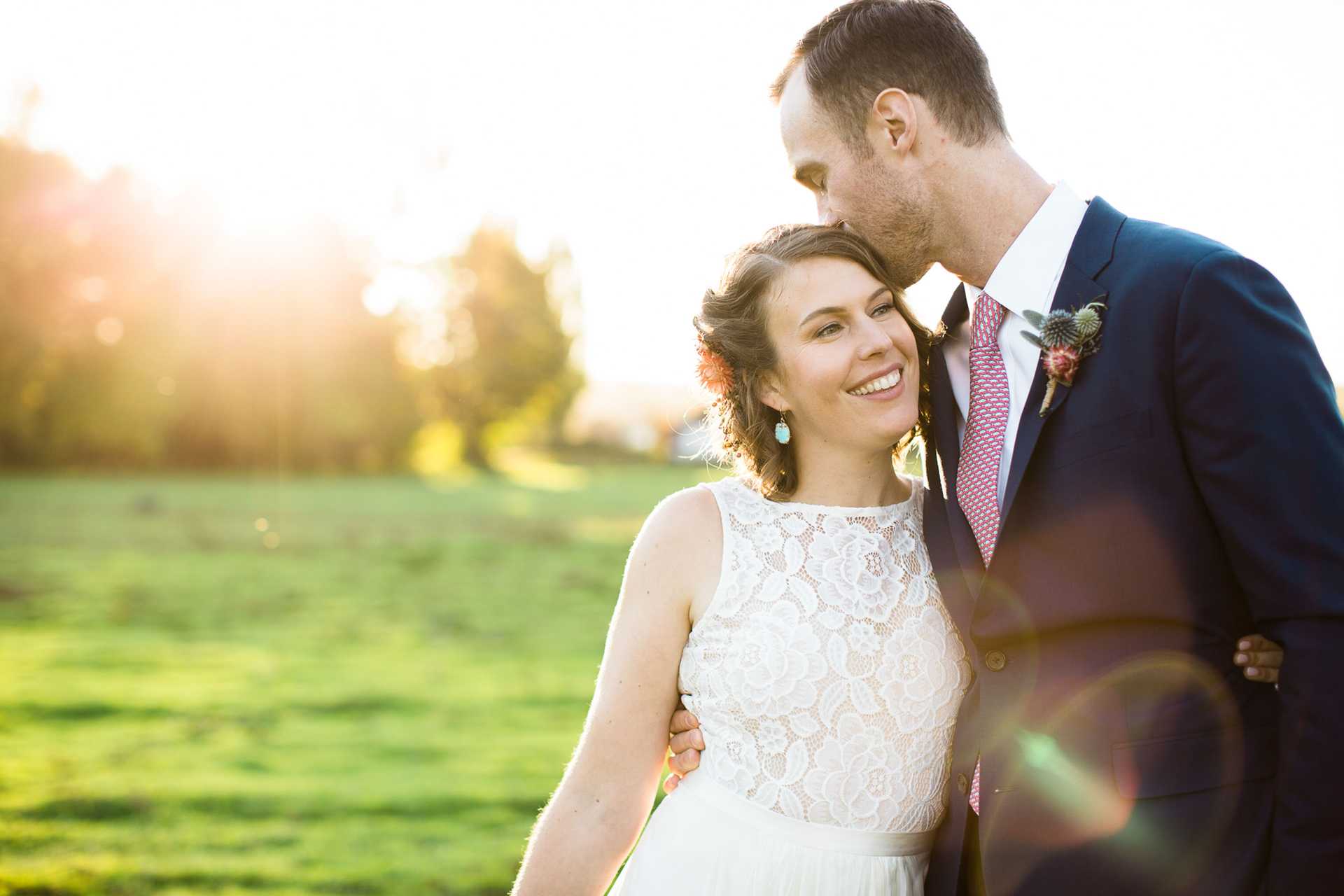 Seattle-Wedding-Photographer-the-fields-willie-greens-snohomish-outdoor-sunset-portraits-3