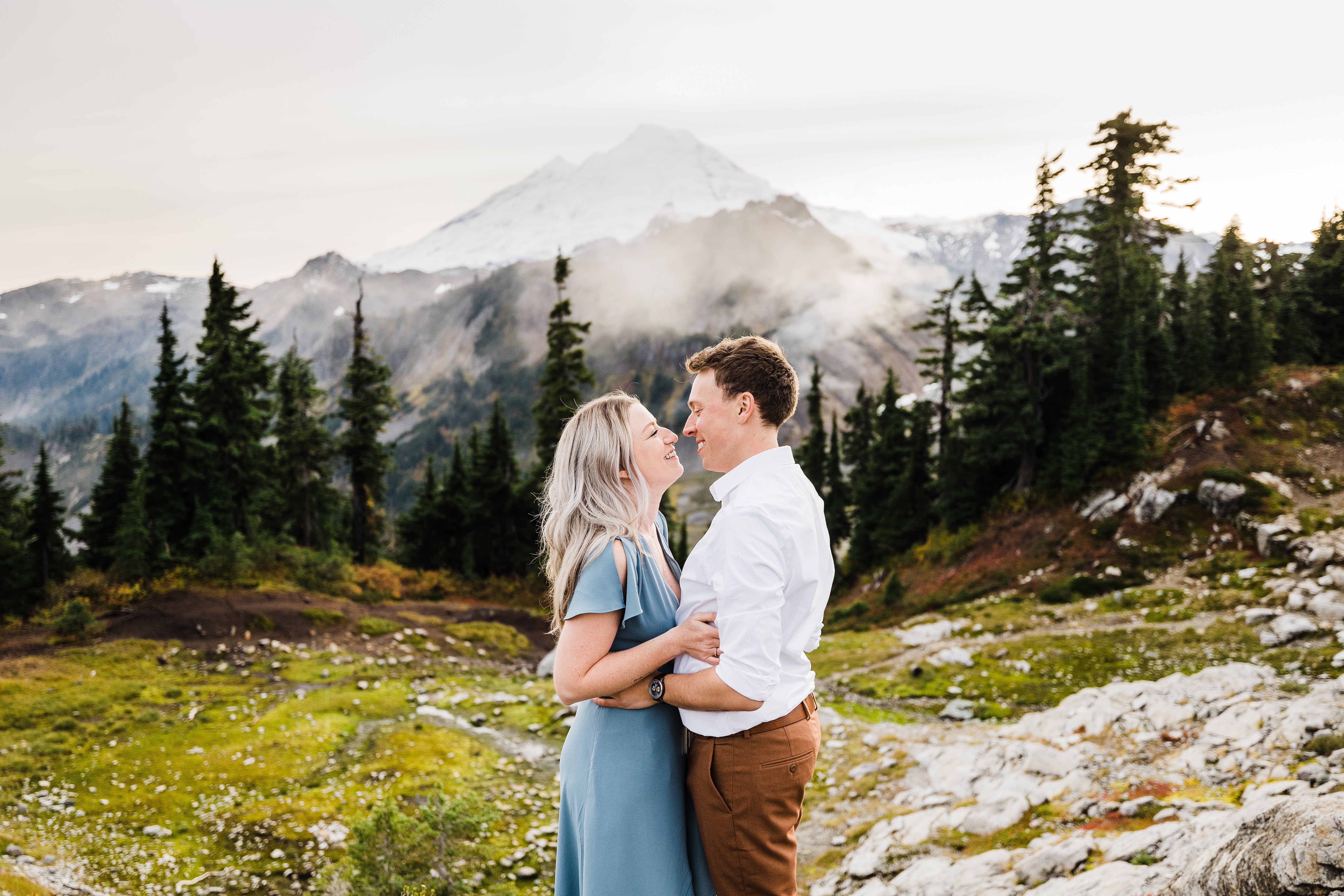 06_North-Cascades-Artist-Point-Elopement-Photographer-PNW-Weddings-3